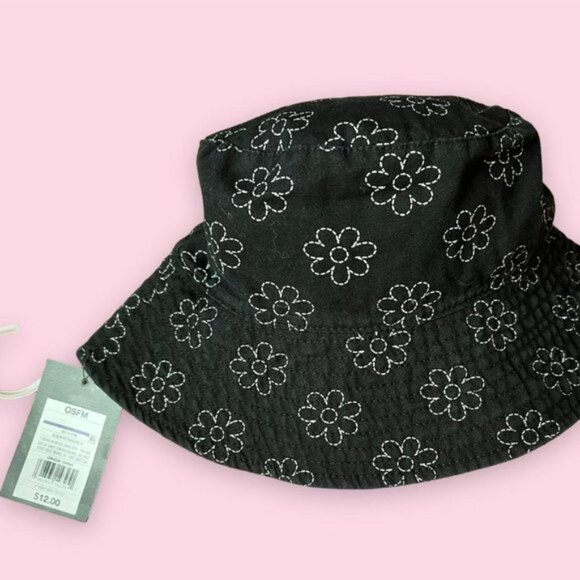 Art Class | Black & White Stitched Floral Flower Bucket Hat | Size - Picture 3 of 10